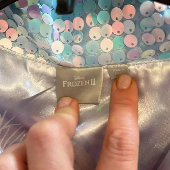Disney Frozen II Elsa Iridescent Sequin Jacket Size Girls Large 10-12 - Picture 8 of 9